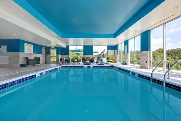 Hampton Inn & Suites Deptford - Havuz