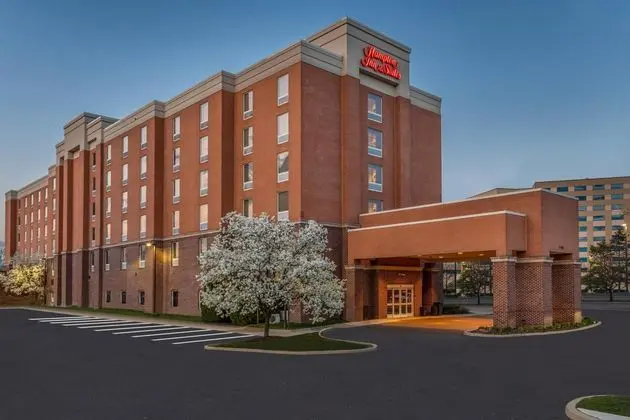 Hampton Inn & Suites Detroit/Airport-Romulus - Dış Mekan