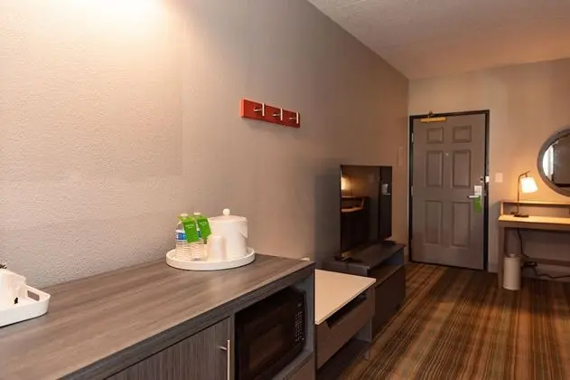 Hampton Inn & Suites Elizabeth Newark Airport - Oda