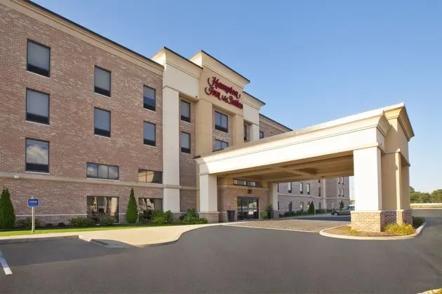 Hampton Inn and Suites Elyria, OH - Dış Mekan