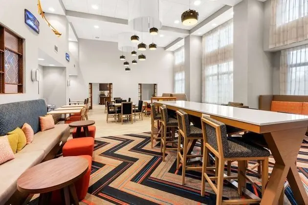 Hampton Inn & Suites Fairbanks - Lobi
