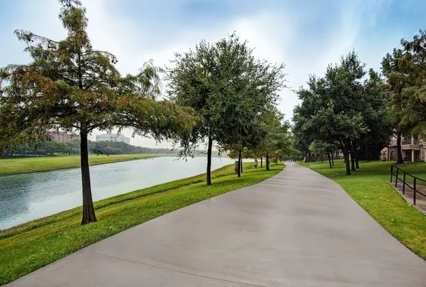 Hampton Inn & Suites Farmers Branch Dallas - Dış Mekan
