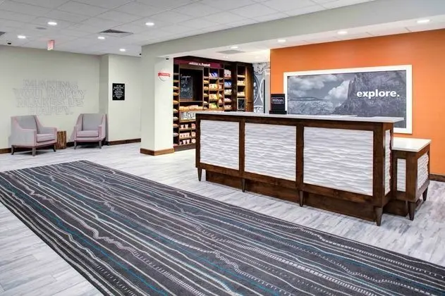Hampton Inn & Suites Flagstaff East - Lobi
