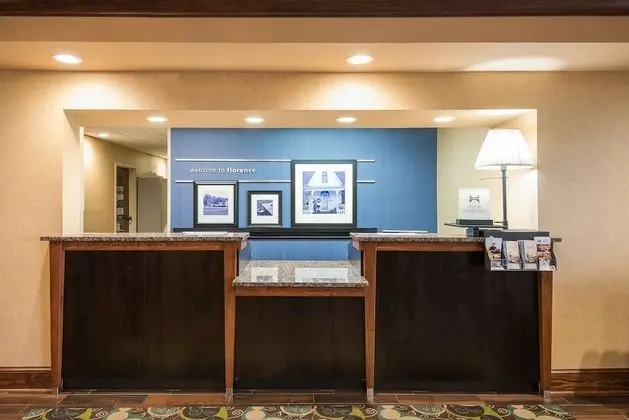 Hampton Inn & Suites Florence Center - Lobi