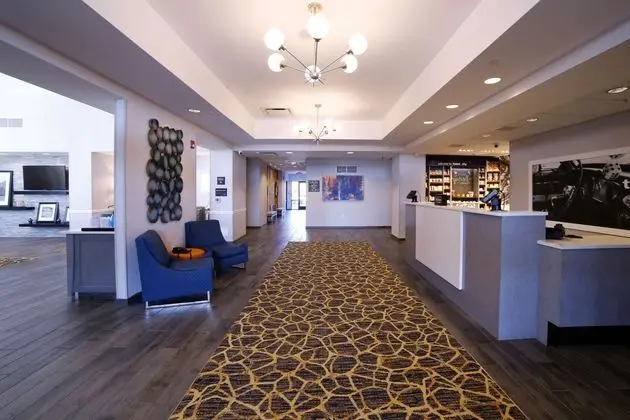 Hampton Inn & Suites Forest City - Lobi
