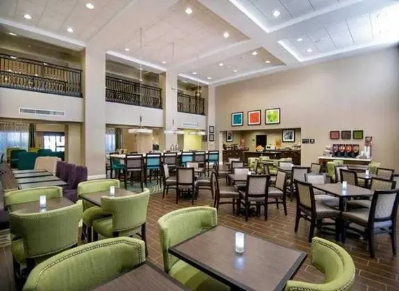 Hampton Inn & Suites Fort Myers Beach/Sanibel - Yeme / İçme