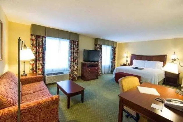 Hampton Inn & Suites Fort Myers-Colonial Blvd.