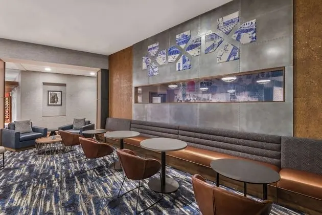Hampton Inn & Suites Fort Wayne Downtown - Lobi