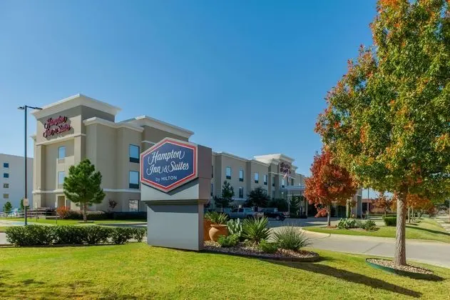 Hampton Inn & Suites Fort Worth-Fossil Creek - Dış Mekan