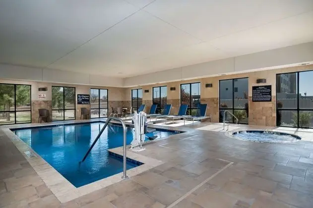 Hampton Inn & Suites Fort Worth-Fossil Creek - Havuz