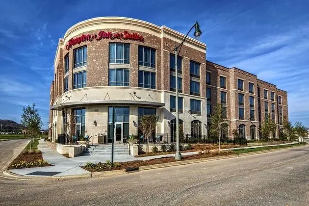 Hampton Inn & Suites Franklin Berry Farms, TN