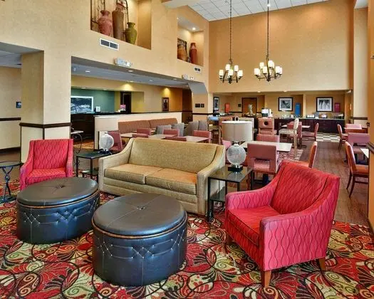 Hampton Inn & Suites Fredericksburg - Lobi