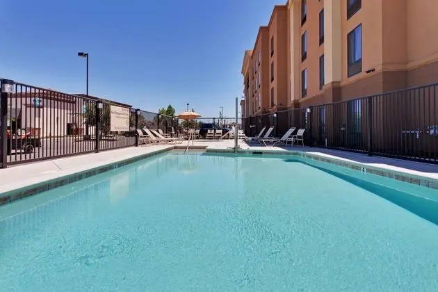 Hampton Inn & Suites Fresno-Northwest, CA - Havuz