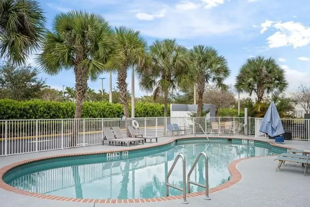 Hampton Inn & Suites Ft. Lauderdale Tamarac West - Havuz