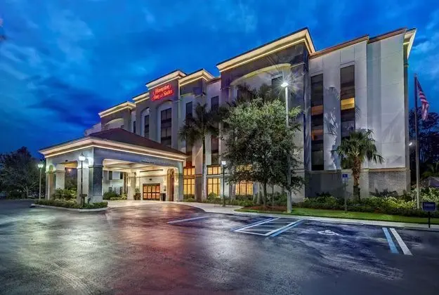 Hampton Inn&Suites Ft. Myers-Estero FGCU
