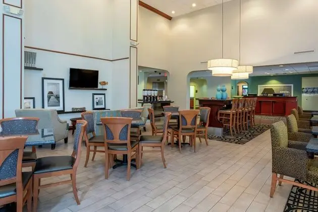 Hampton Inn & Suites Ft. Pierce - Lobi
