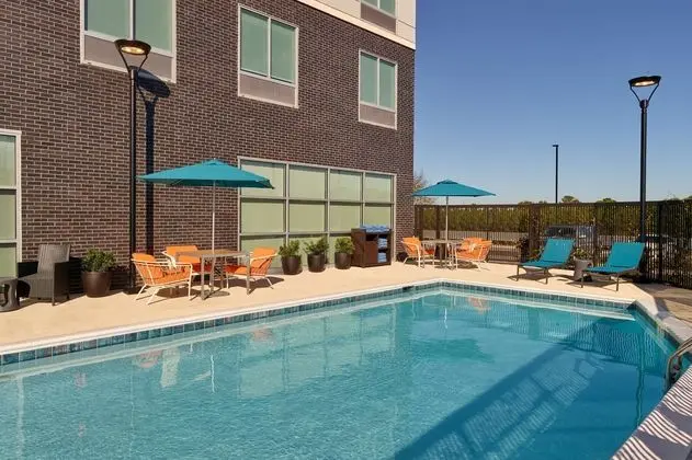 Hampton Inn & Suites Fultondale Birmingham I 65, AL - Havuz