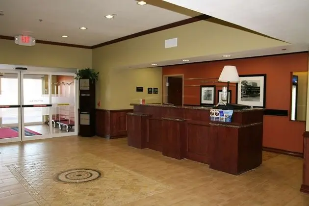 Hampton Inn & Suites Gainesville - Lobi