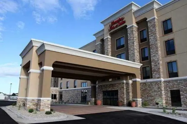 Hampton Inn & Suites Grand Forks, ND