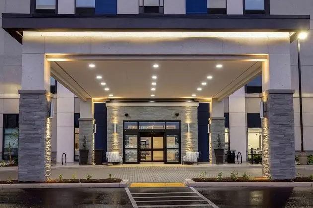 Hampton Inn & Suites by Hilton Burlington Toronto - Dış Mekan