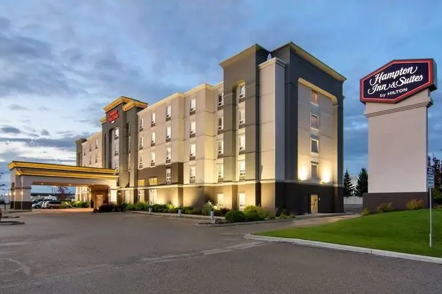 Hampton Inn & Suites by Hilton Edmonton/West - Dış Mekan