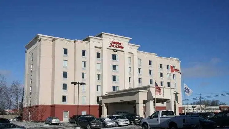 Hampton Inn & Suites by Hilton Kitchener - 1
