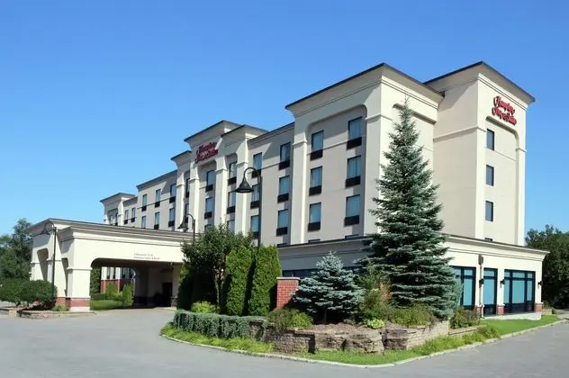 Hampton Inn and Suites by Hilton Laval - Öne Çıkan Resim