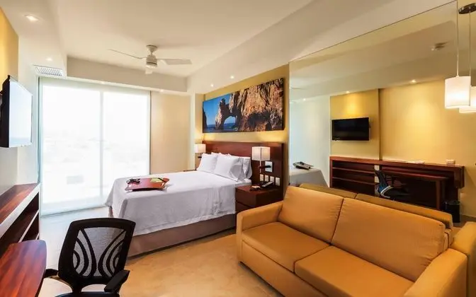 Hampton Inn and Suites By Hilton Los Cabos - Oda