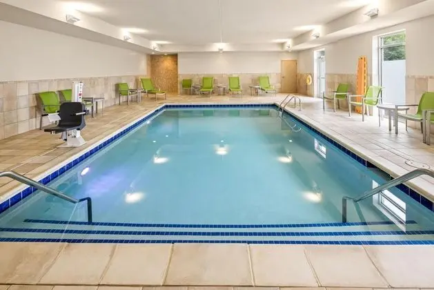 Hampton Inn & Suites by Hilton New Albany Columbus - Havuz