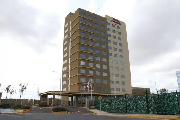 Hampton Inn & Suites by Hilton Puebla - Dış Mekan