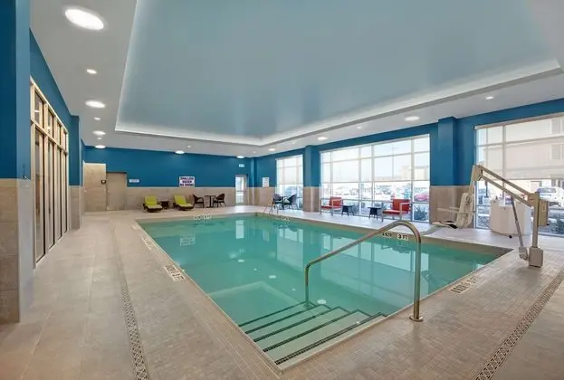 Hampton Inn & Suites by Hilton Waterloo St. Jacobs - Havuz