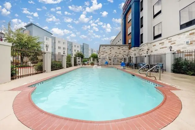 Hampton Inn & Suites Houston/Pasadena - Havuz