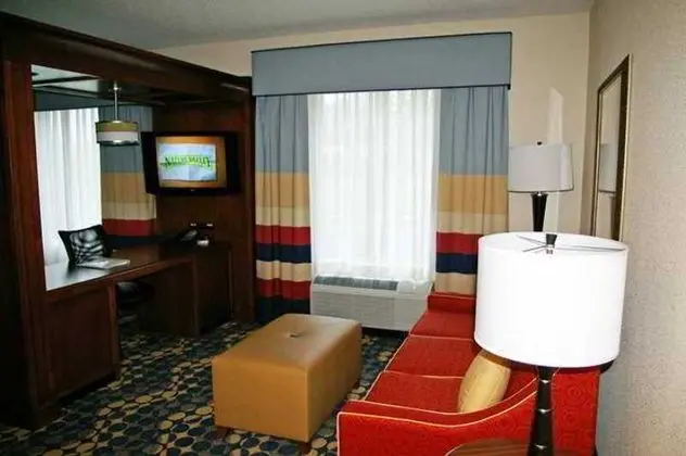 Hampton Inn & Suites Huntersville - Genel