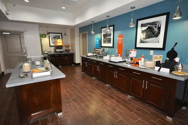 Hampton Inn and Suites Hutto, TX