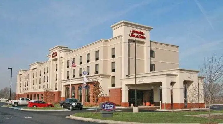 Hampton Inn & Suites Indianapolis-Airport