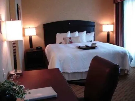 Hampton Inn & Suites Jacksonville-Airport