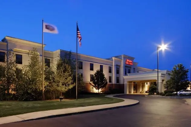Hampton Inn & Suites Kalamazoo-Oshtemo - Dış Mekan