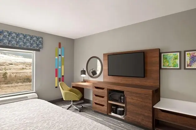 HAMPTON INN SUITES KELOWNA BRITISH COLUMBIA CANADA
