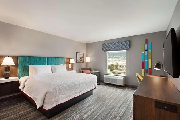 HAMPTON INN SUITES KELOWNA BRITISH COLUMBIA CANADA - Oda