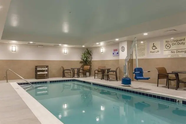 Hampton Inn and Suites Knoxville Papermill Drive - Genel