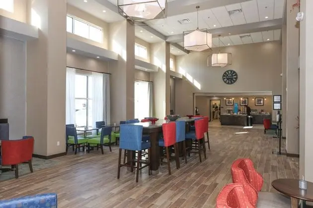 Hampton Inn & Suites Lafayette Medical Center, CO - Lobi
