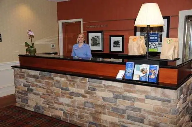 Hampton Inn & Suites Lanett-I-85