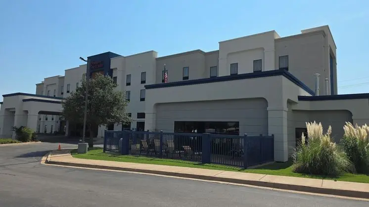Hampton Inn & Suites Lawton - Dış Mekan