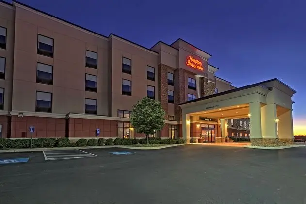 Hampton Inn & Suites Lebanon - Dış Mekan