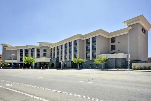 Hampton Inn & Suites Los Angeles Burbank Airport - Dış Mekan