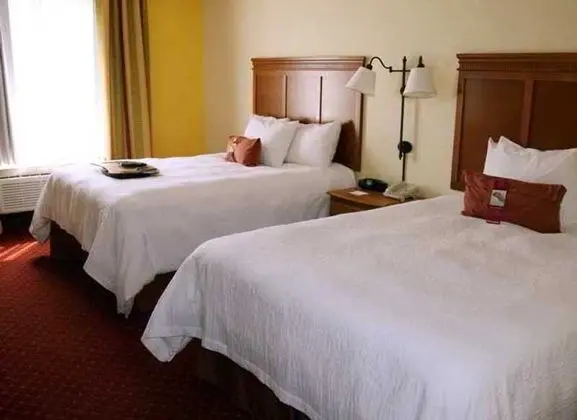 Hampton Inn & Suites Louisville East 