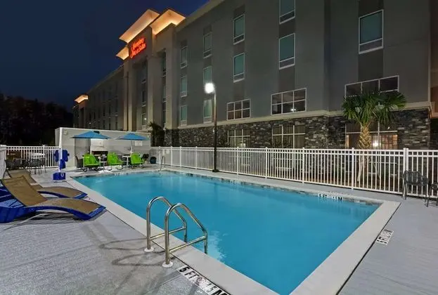 Hampton Inn & Suites MacClenny I-10 - Havuz