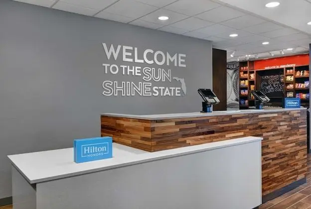 Hampton Inn & Suites MacClenny I-10 - Lobi