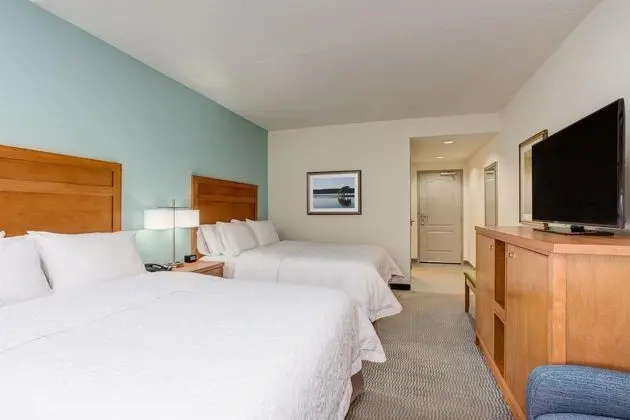 Hampton Inn and Suites Manchester