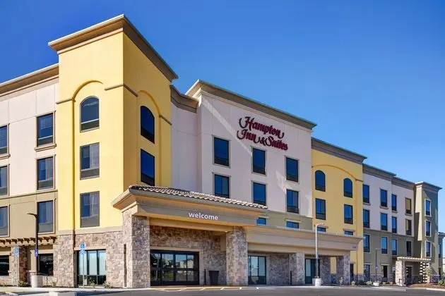 Hampton Inn & Suites Marina - Dış Mekan